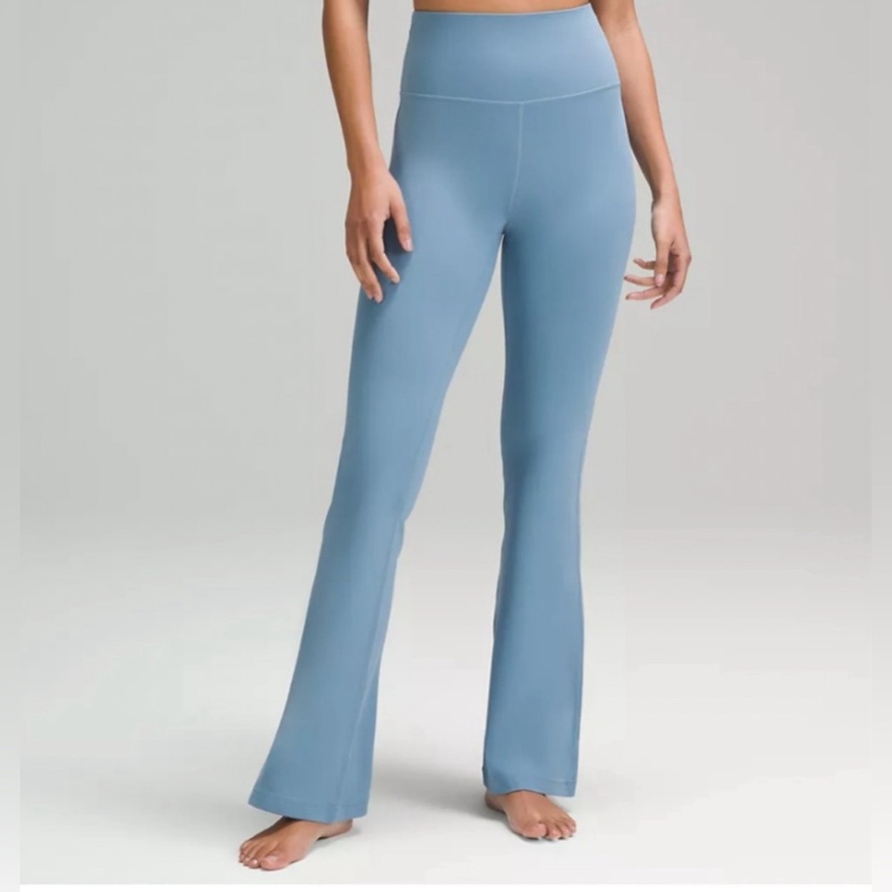 lululemon Groove SHR Flare Pant *Nulu in color Utility Blue - Size 2